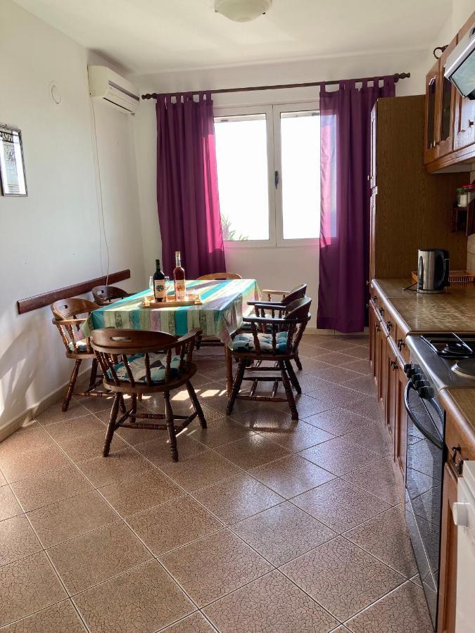 Apartman Carmak 울친 외부 사진