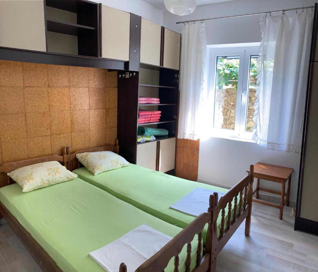 Apartman Carmak 울친 외부 사진